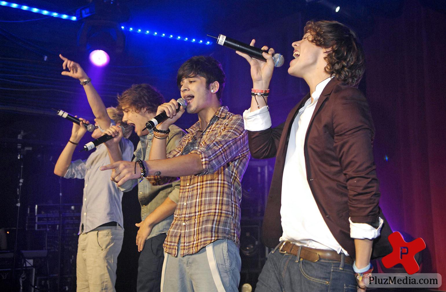 One Direction perform live at G-A-Y nightclub photos | Picture 80764